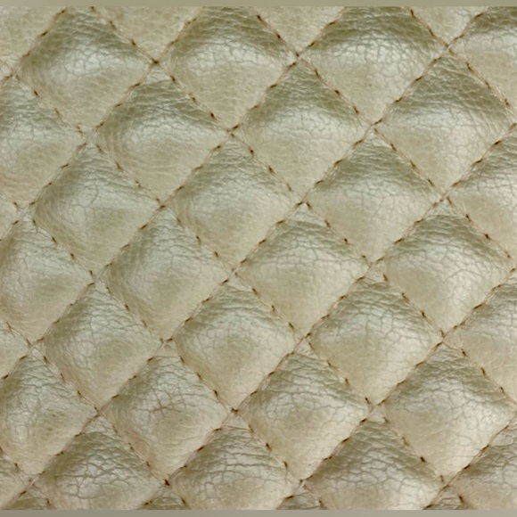 Vintage Gold Quilted Amanda Smith Purse with Adjustable Strap - Picture 11 of 11